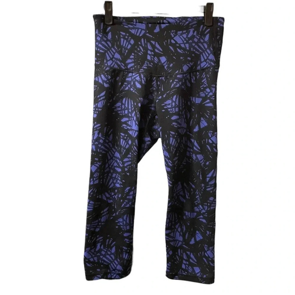 OLD NAVY ACTIVE CROPPED LEGGINGS - Picture 1 of 5